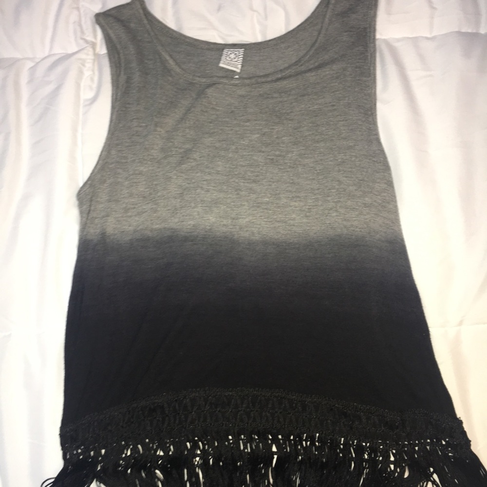 Zumiez tank top